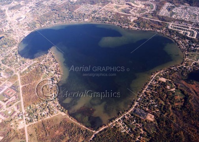 Walled Lake (Fall) in Oakland County, Michigan